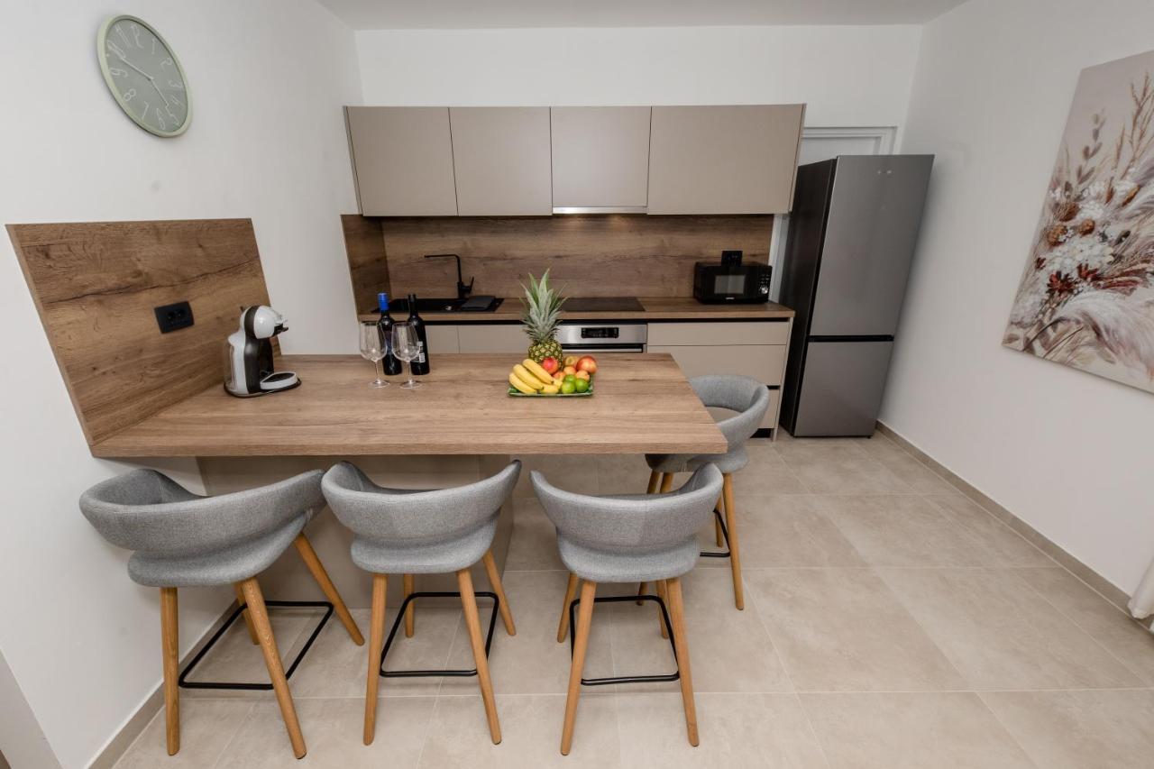 Peaceful Haven Near The Sea-Apartments Torlak Rab Banjol Exteriör bild