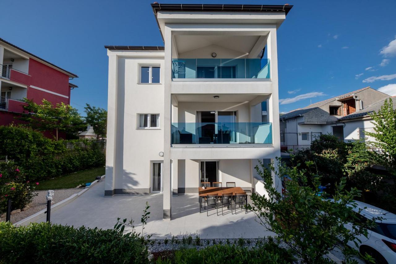 Peaceful Haven Near The Sea-Apartments Torlak Rab Banjol Exteriör bild